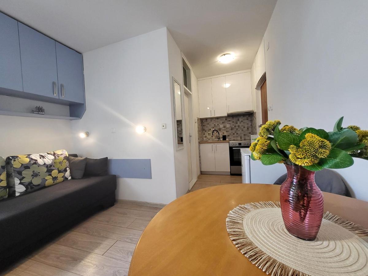 Mali Apartman U Centru มาคาร์สกา ภายนอก รูปภาพ