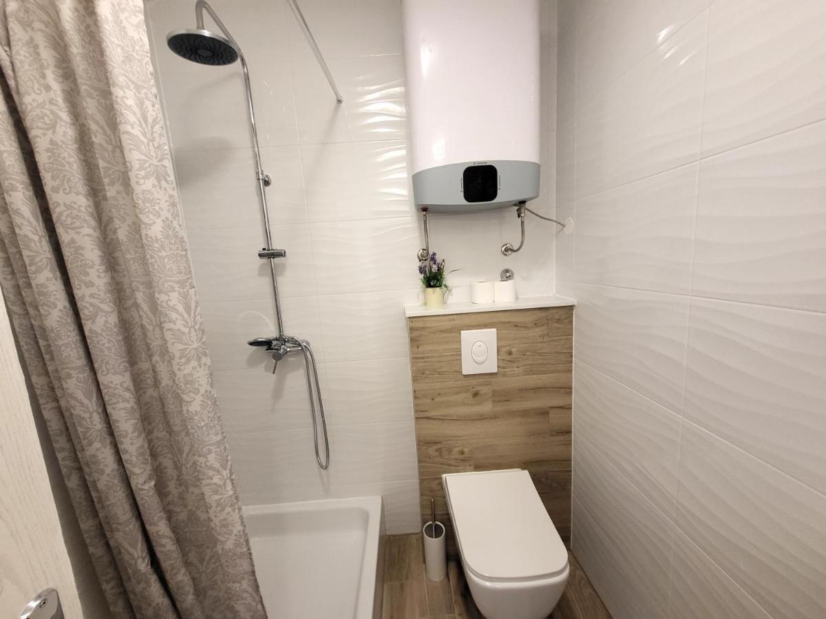 Mali Apartman U Centru มาคาร์สกา ภายนอก รูปภาพ