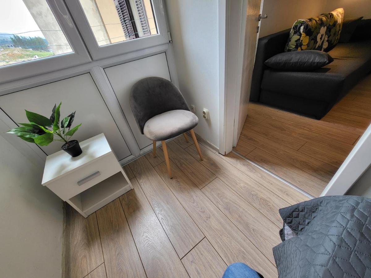Mali Apartman U Centru มาคาร์สกา ภายนอก รูปภาพ